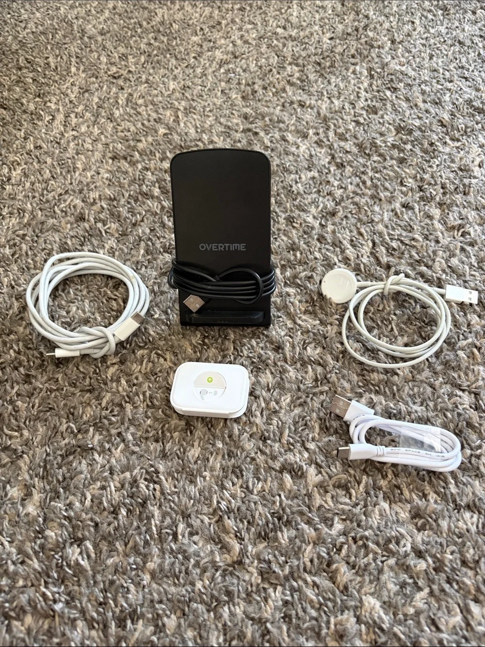 Lot of phone/Apple accessories